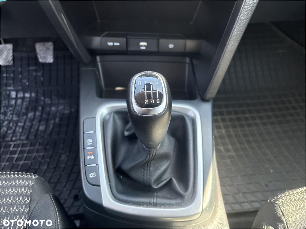 Kia Ceed 1.5 T-GDI M - 14