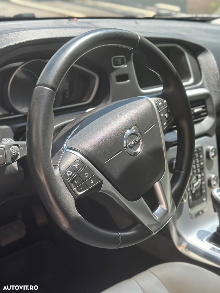 Volvo V40 - 9