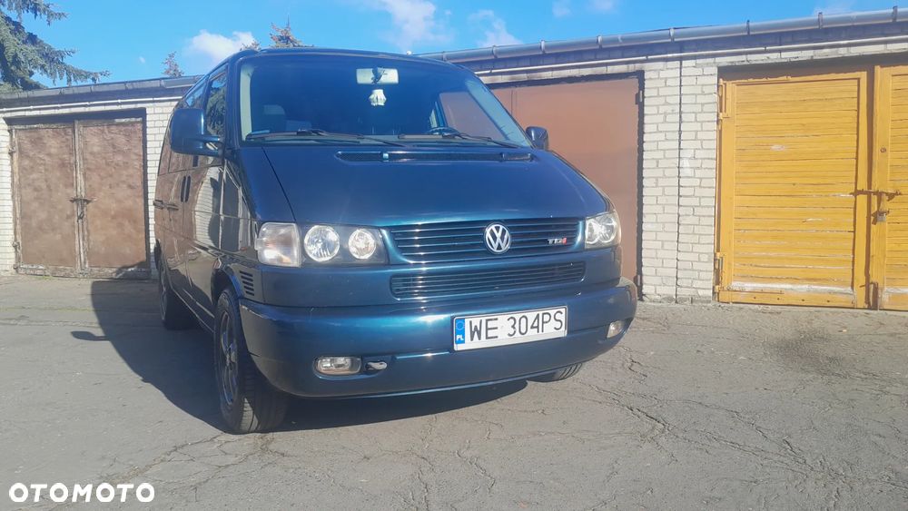 Volkswagen Multivan - 2