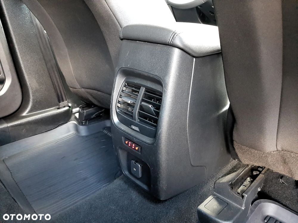 Ford Kuga 1.5 EcoBlue FWD Titanium - 25