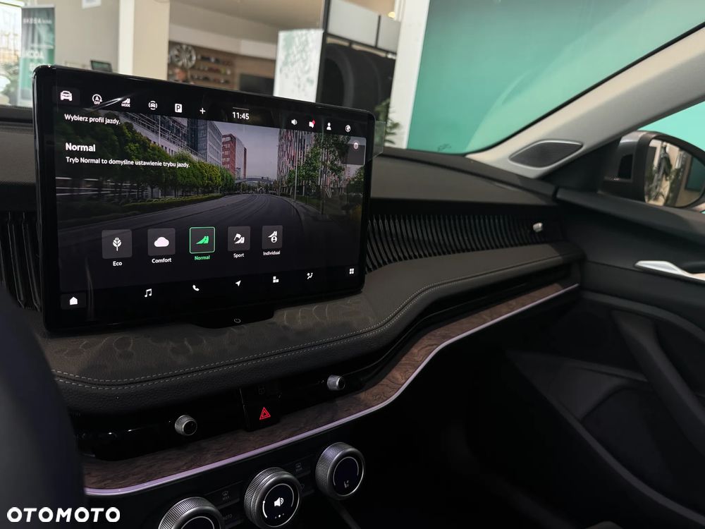 Skoda Superb 2.0 TDI SCR 4x4 L&K DSG - 16