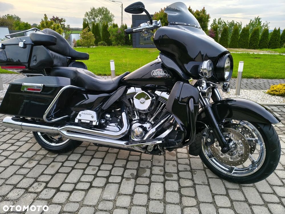 Harley-Davidson FLH Electra Glide - 1