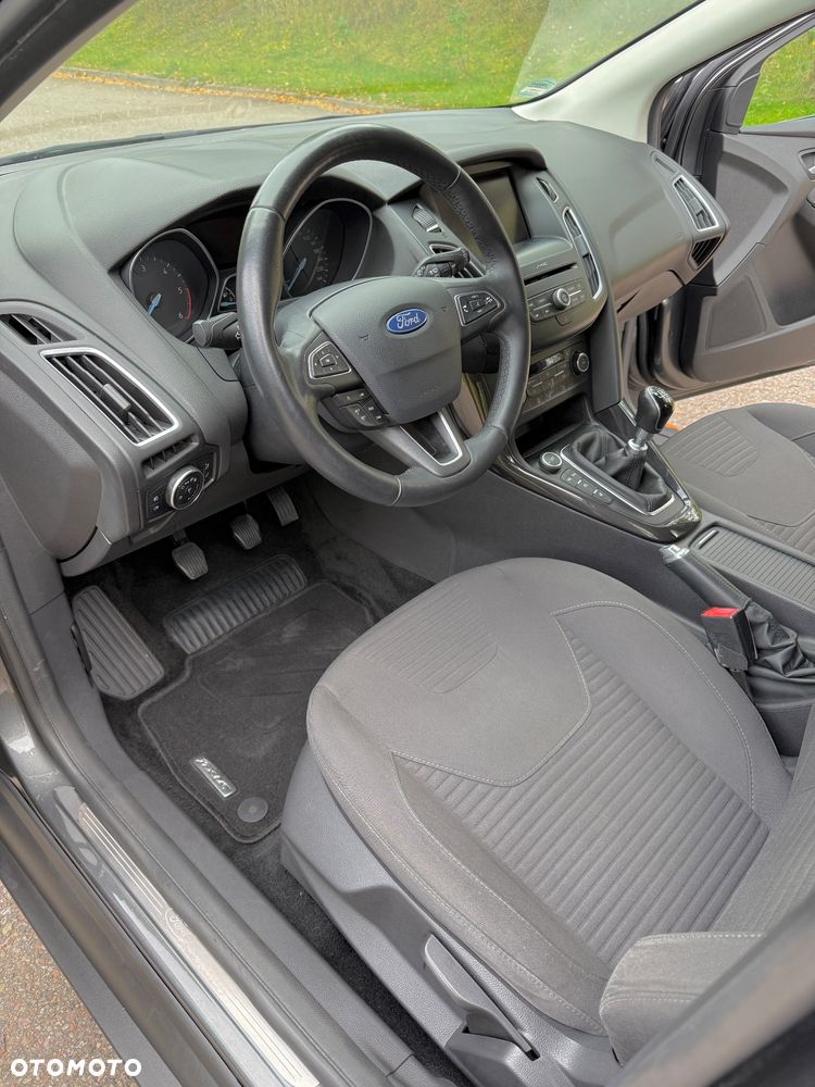 Ford Focus - 16