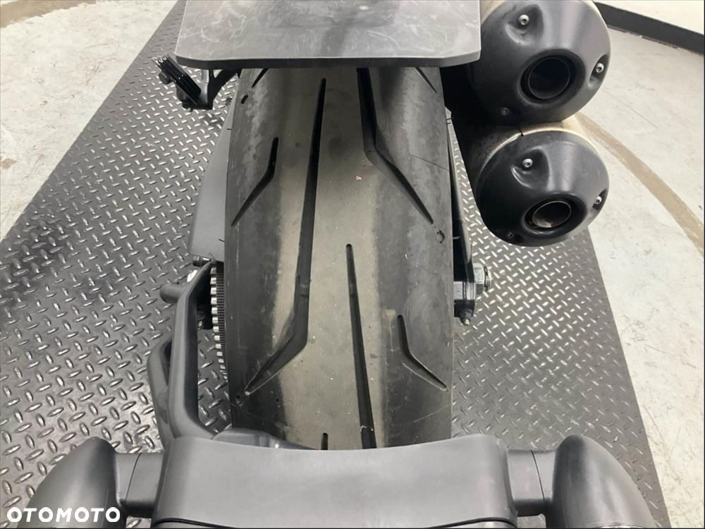 Harley-Davidson Sportster - 11