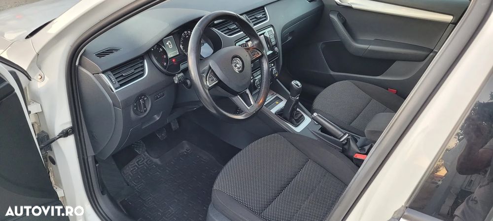 Skoda Octavia 1.4 TSI AMBITION - 7