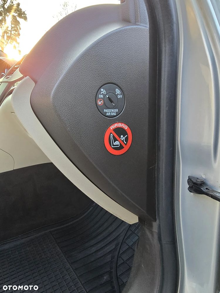 Opel Insignia 2.0 CDTI 4x4 Sport - 25