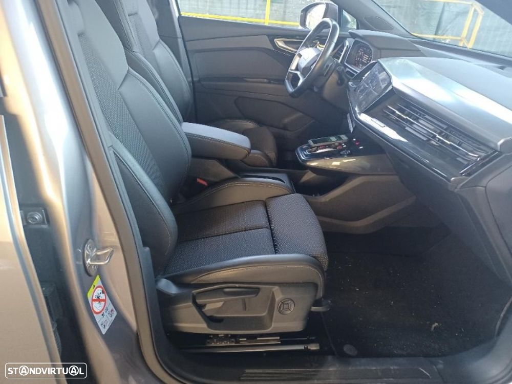 Audi Q4 e-tron 50 quattro - 4