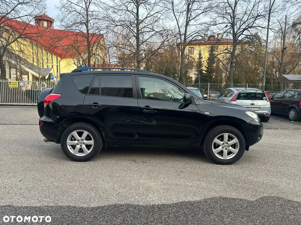 Toyota RAV4 - 5