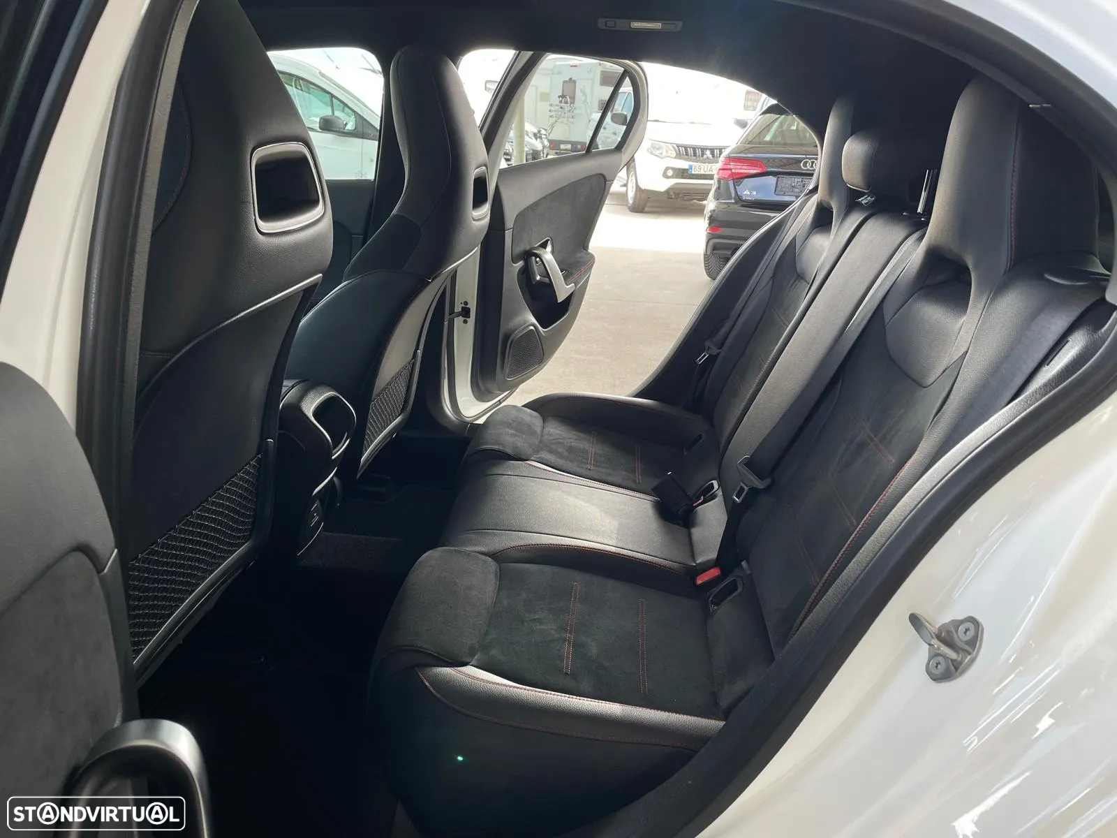 Mercedes-Benz A 180 d AMG Line - 41