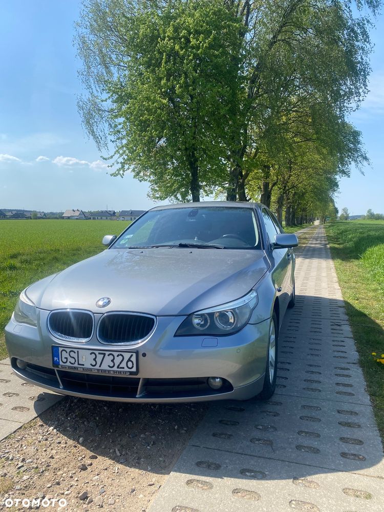 BMW Seria 5 520i - 4
