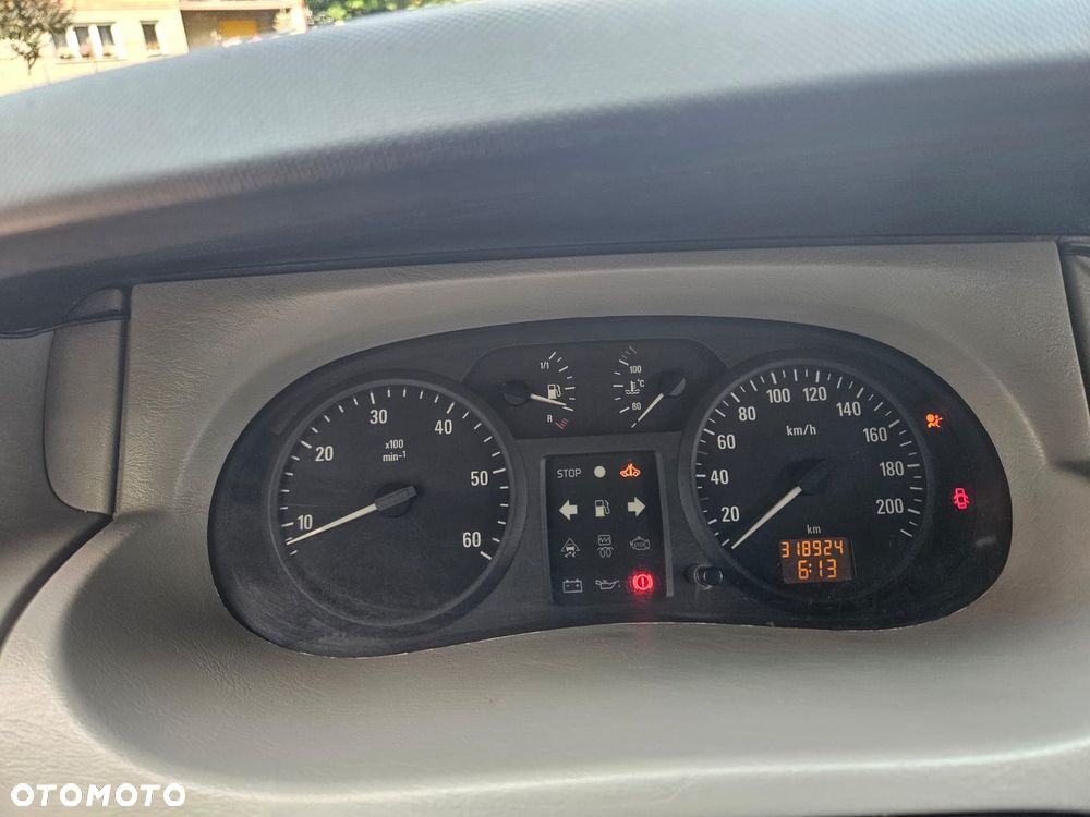 Opel Vivaro L1H1 - 11