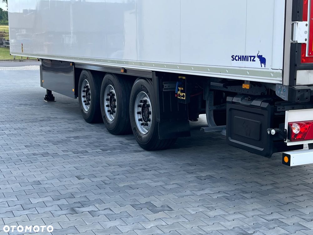 Schmitz Cargobull SCB / CHŁODNIA /  CARIER VECTOR 1550 / DRUKARKA / 4 RYGLE/  2016 / NOWE HAMULCE /  OS PODNOSZONA / ZADBANA - 13