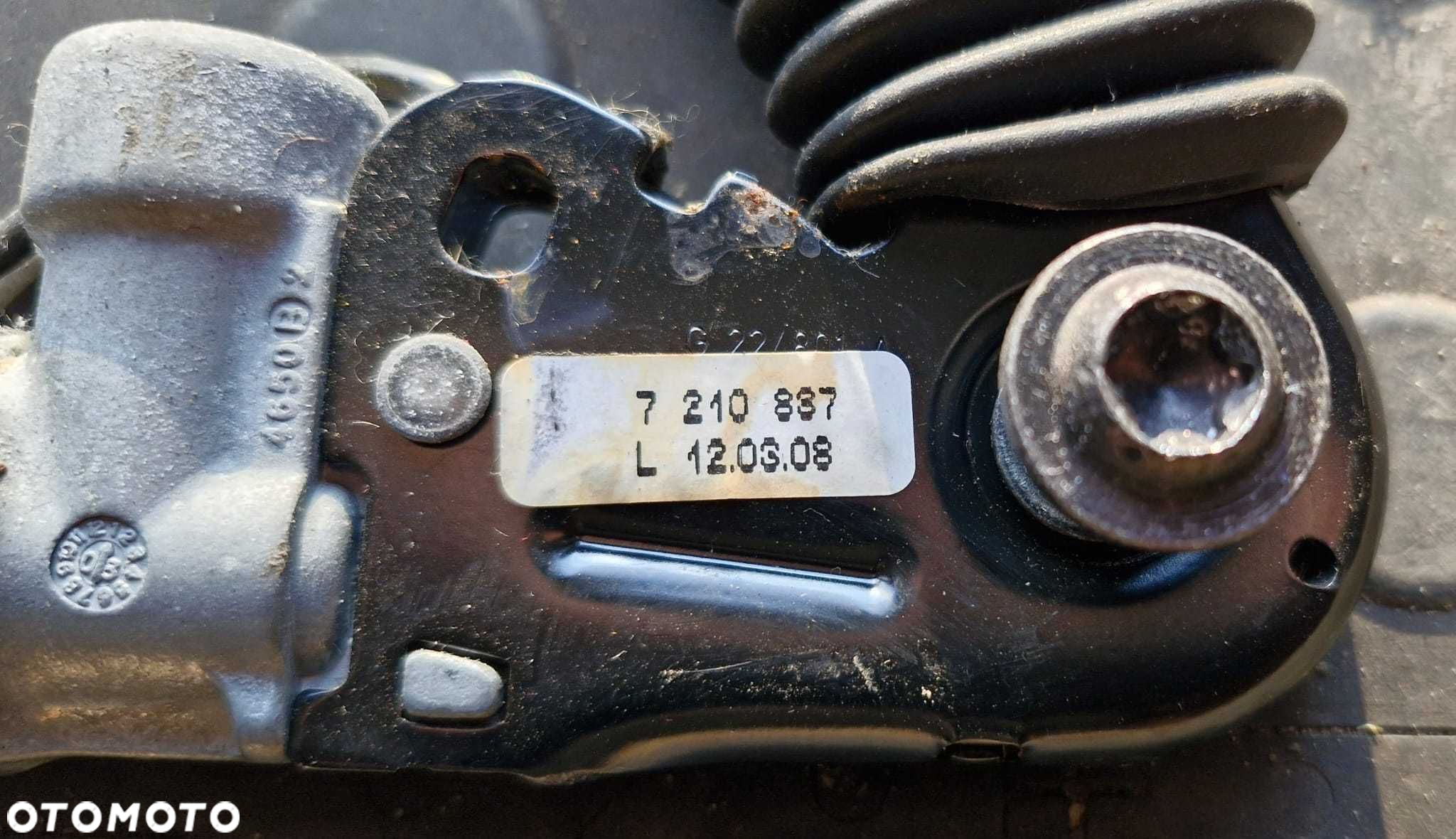 Napinacz pasa do BMW 5 E60 E61 lci  po lift lewy - 2