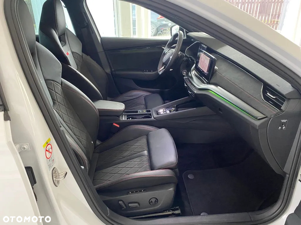 Skoda Octavia Combi 2.0 TDI DSG 4x4 RS Plus - 14