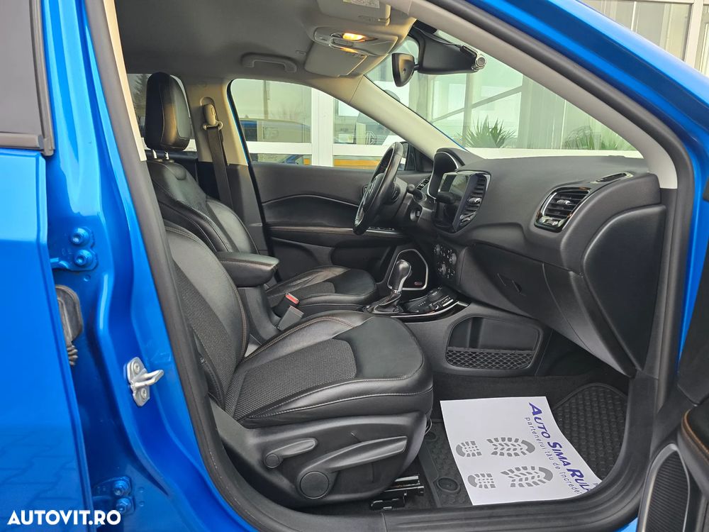 Jeep Compass - 10
