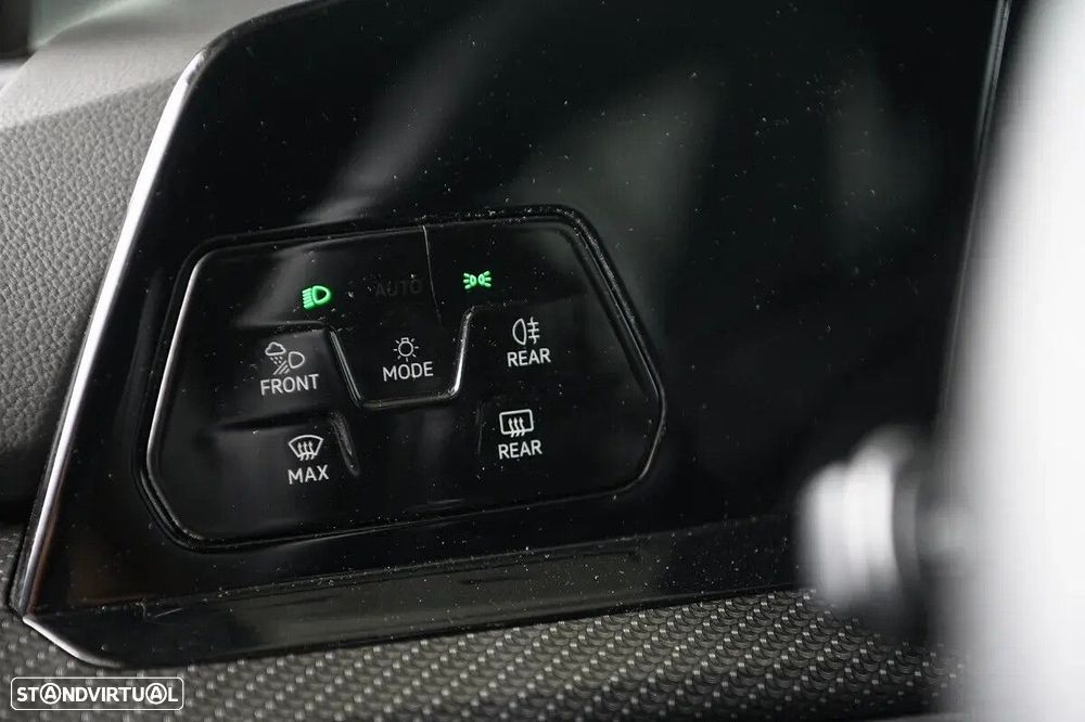 VW Golf 1.5 eTSI OPF DSG R-Line - 35