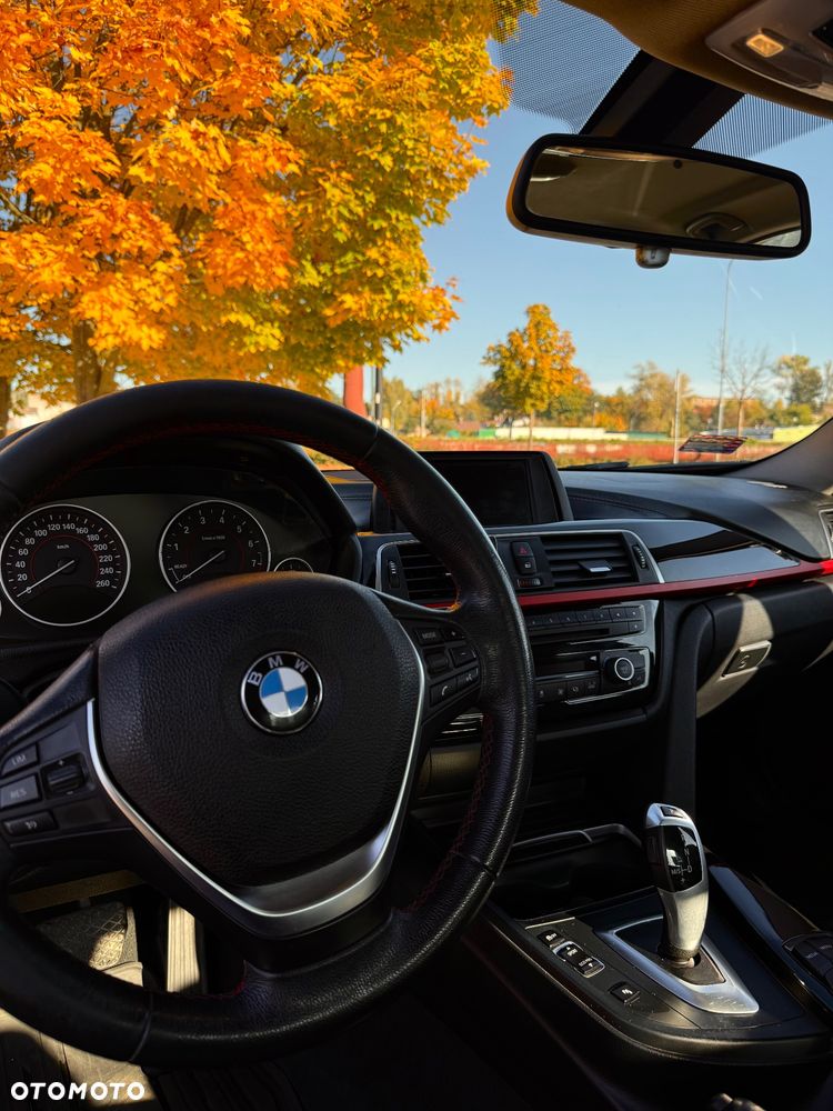 BMW Seria 3 320i - 10