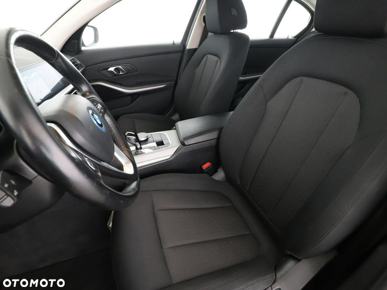 BMW Seria 3 330e Advantage - 13