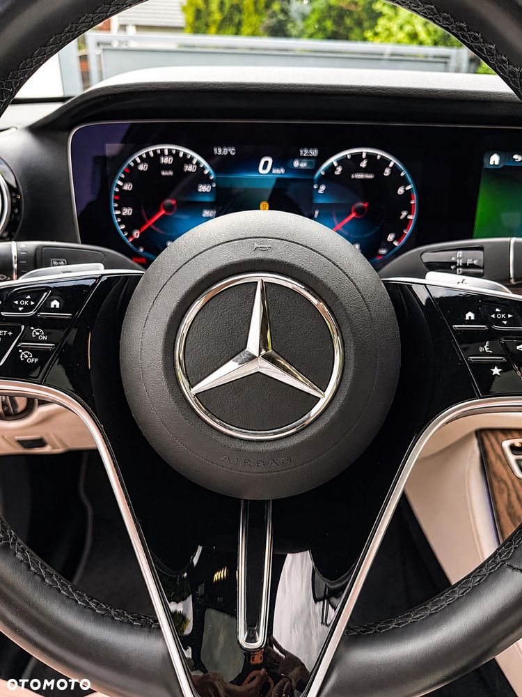 Mercedes-Benz Klasa E 350 9G-TRONIC AMG Line - 22