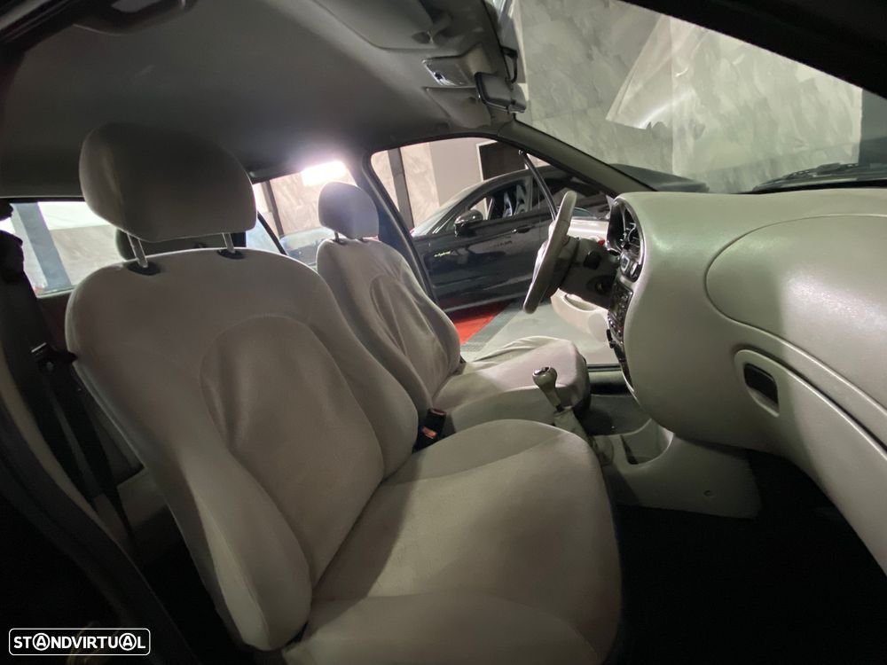 Ford Fiesta 1.25 Studio - 8