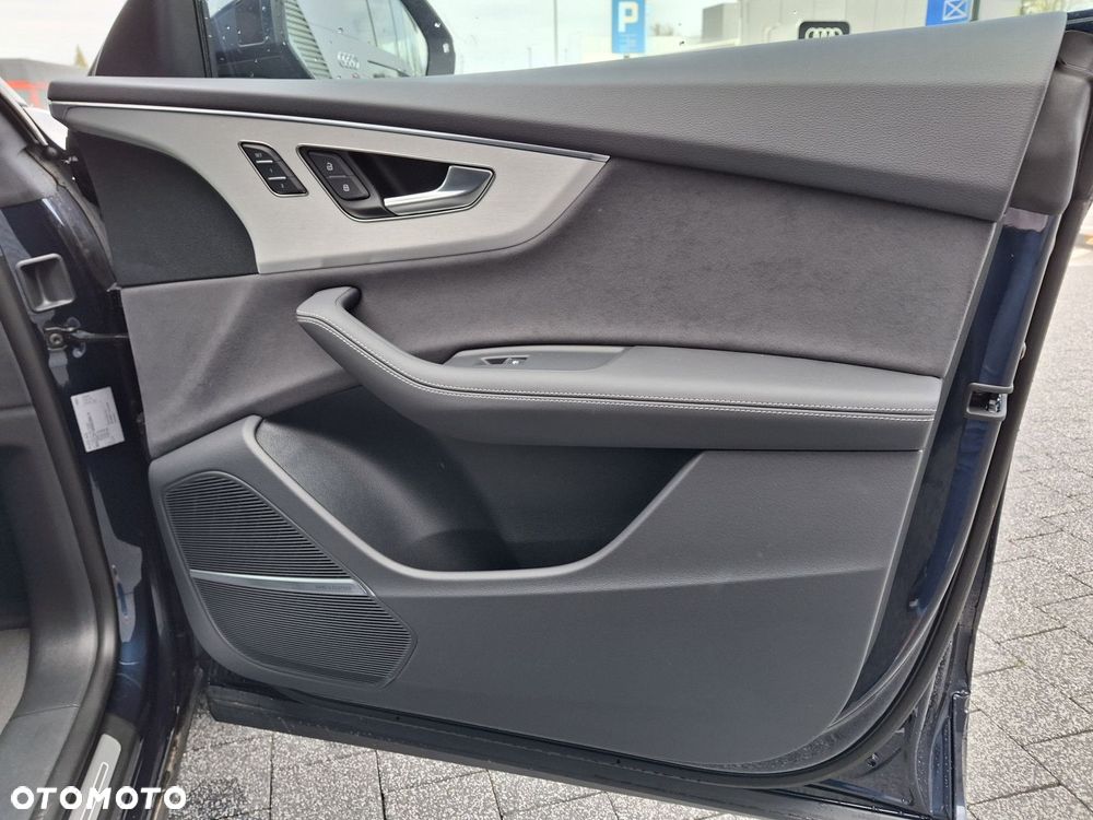 Audi Q8 - 14