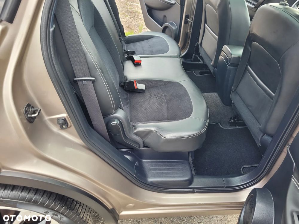 Nissan Qashqai+2 2.0 I-Way - 23