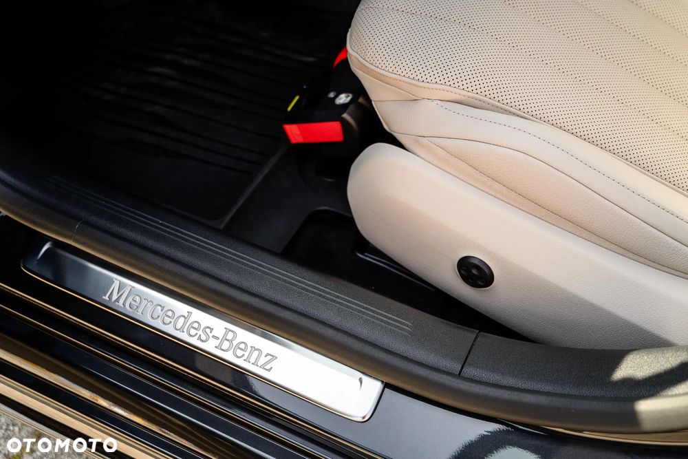 Mercedes-Benz Klasa E 200 mHEV 4-Matic AMG 9G-Tronic - 33