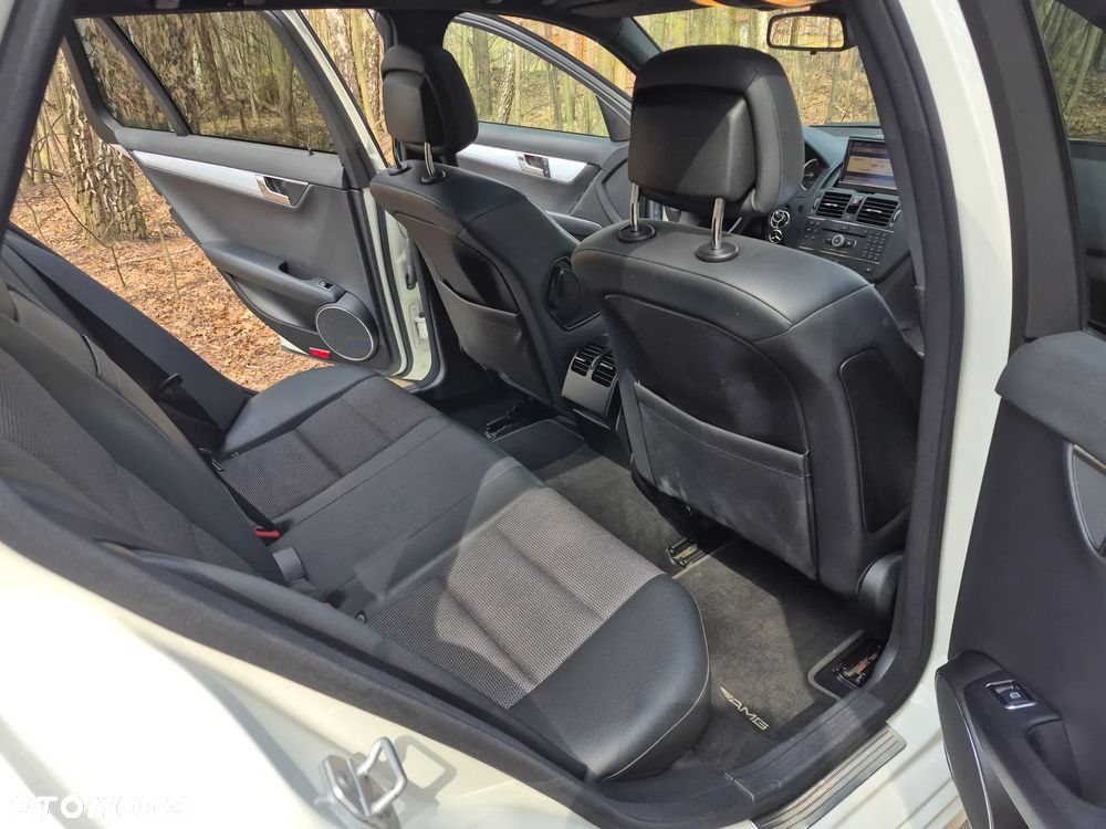 Mercedes-Benz Klasa C 220 CDI Avantgarde - 15