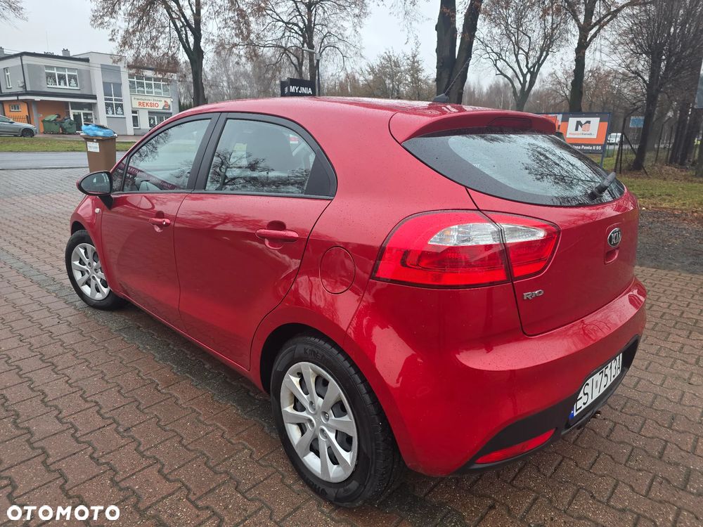 Kia Rio - 15