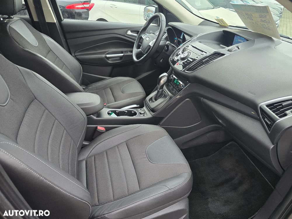 Ford Kuga 2.0 TDCi 4x4 Aut. Titanium - 12