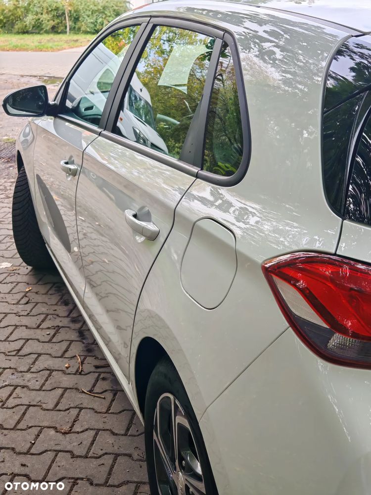 Hyundai i30 1.0 T-GDI Classic + DCT - 12