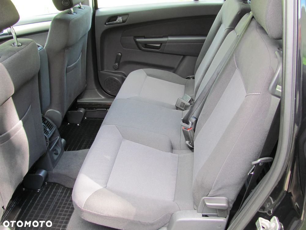 Opel Zafira - 24
