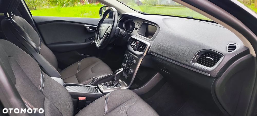 Volvo V40 Cross Country - 27