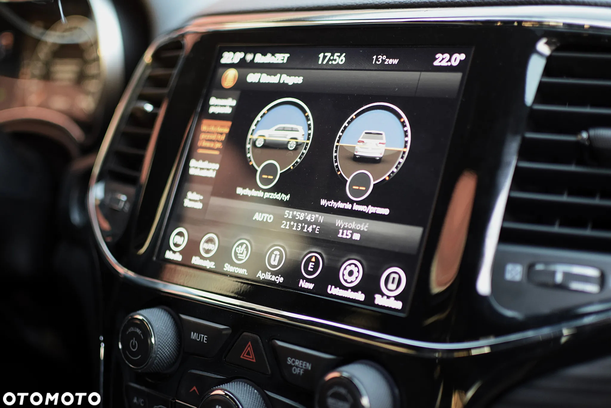 Jeep Grand Cherokee - 26