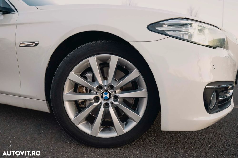 BMW Seria 5 530d Sport-Aut. Luxury Line - 2