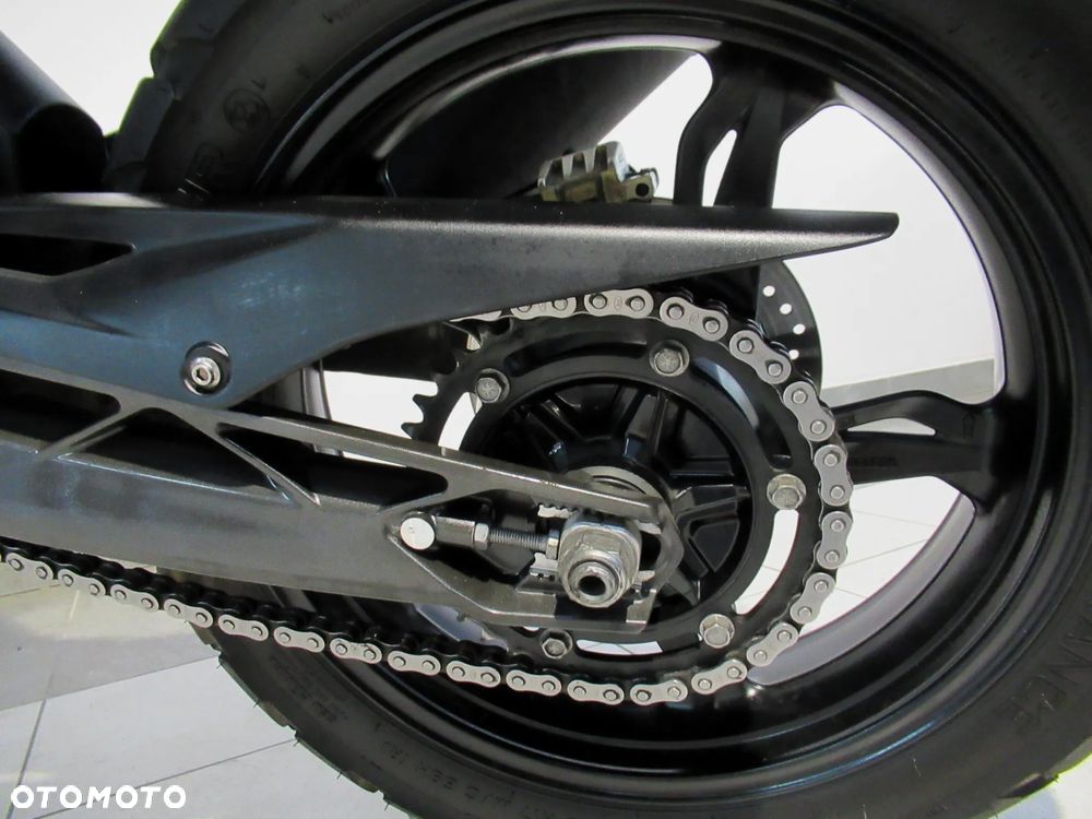 BMW G - 22
