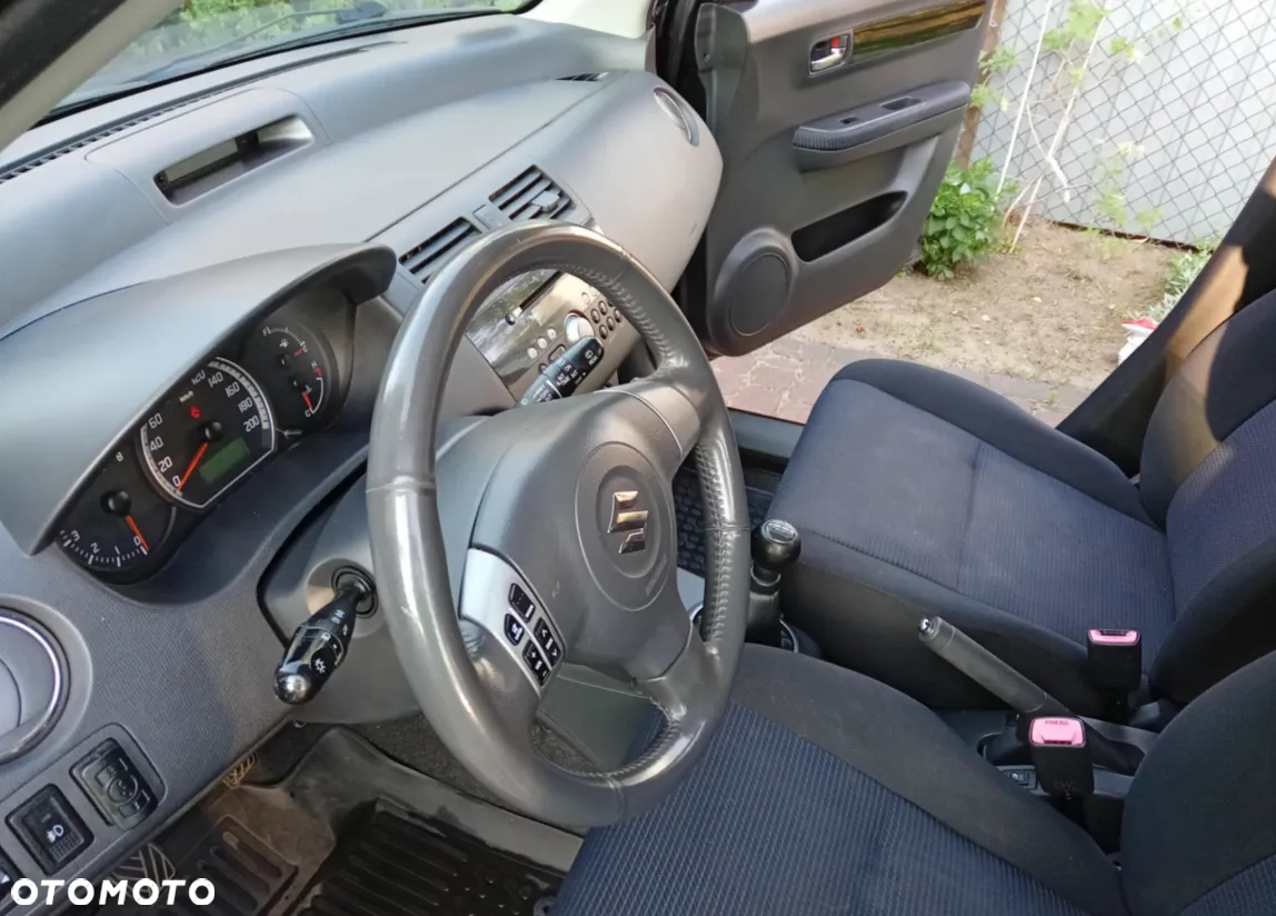 Suzuki Swift 1.3 4x4 Comfort - 8