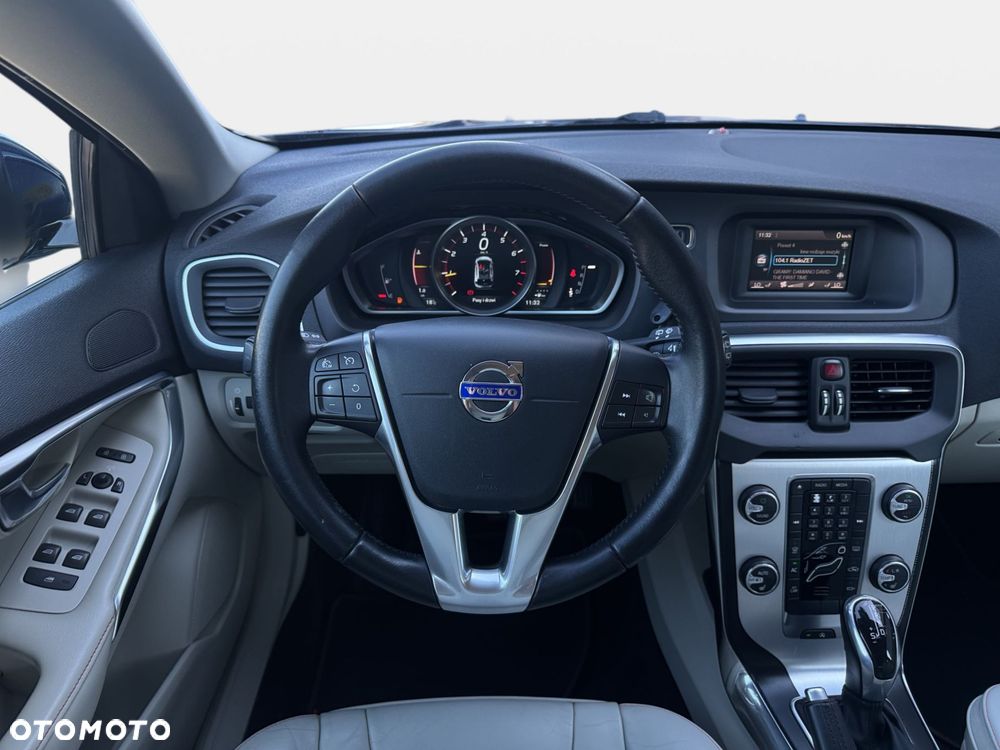 Volvo V40 2015