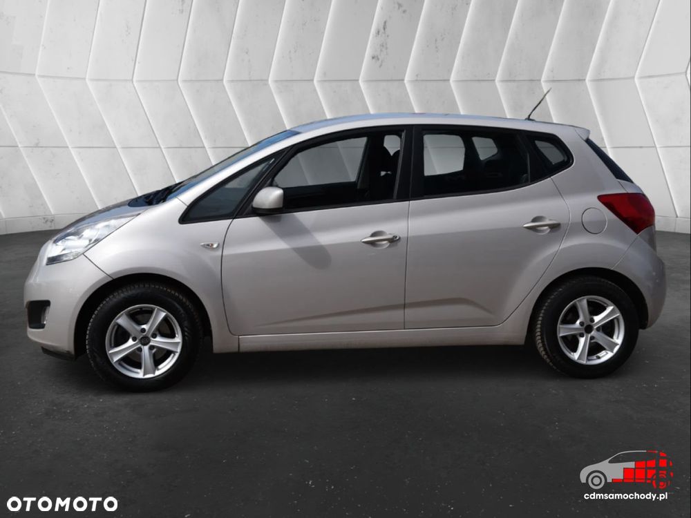 Kia Venga - 7
