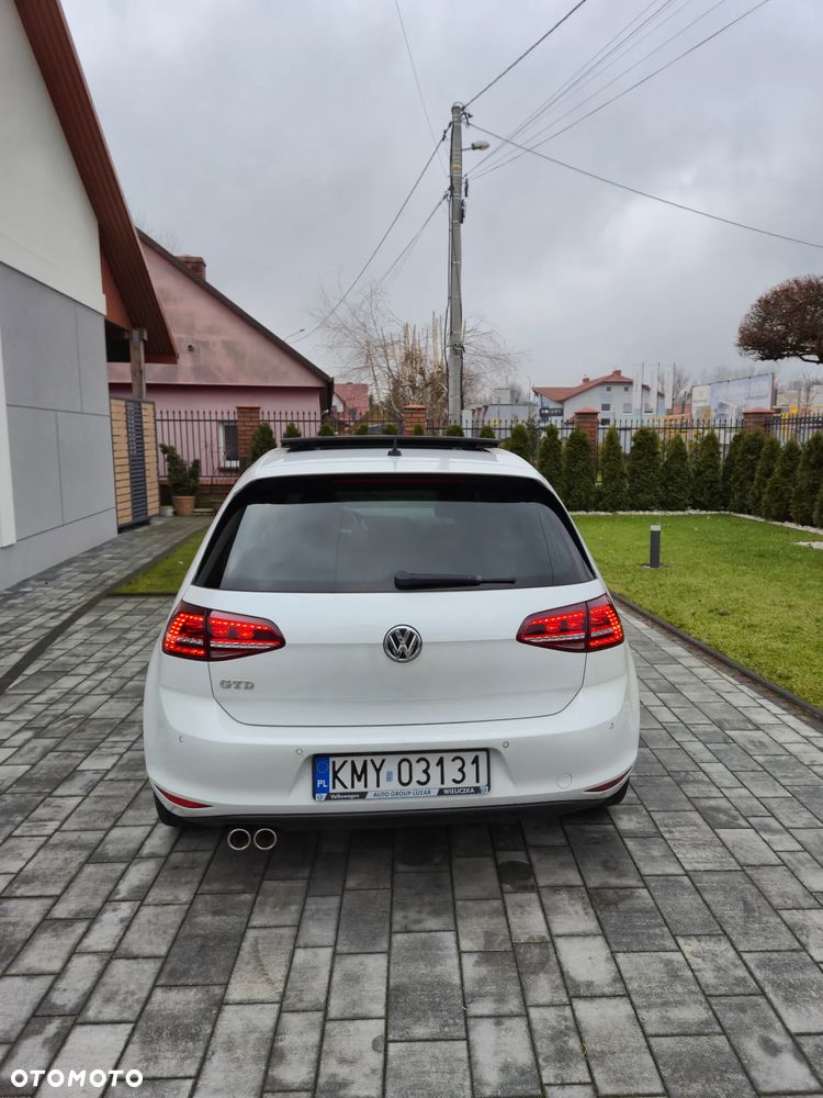 Volkswagen Golf - 4