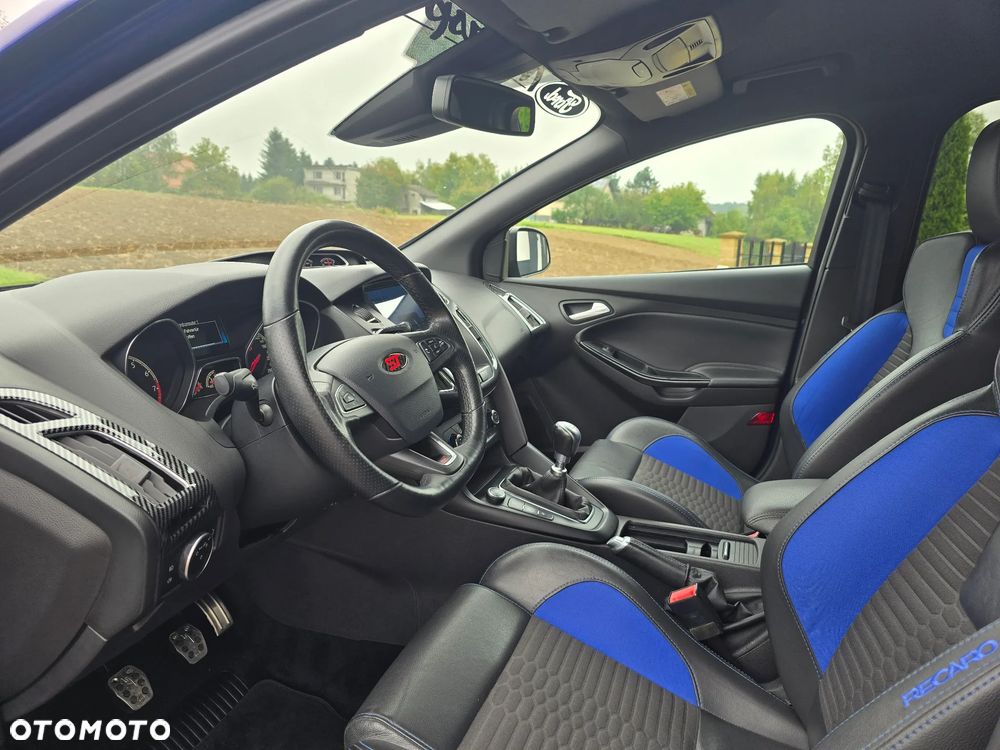 Ford Focus 2.0 EcoBoost ST mit Leder-Sport-Paket - 16