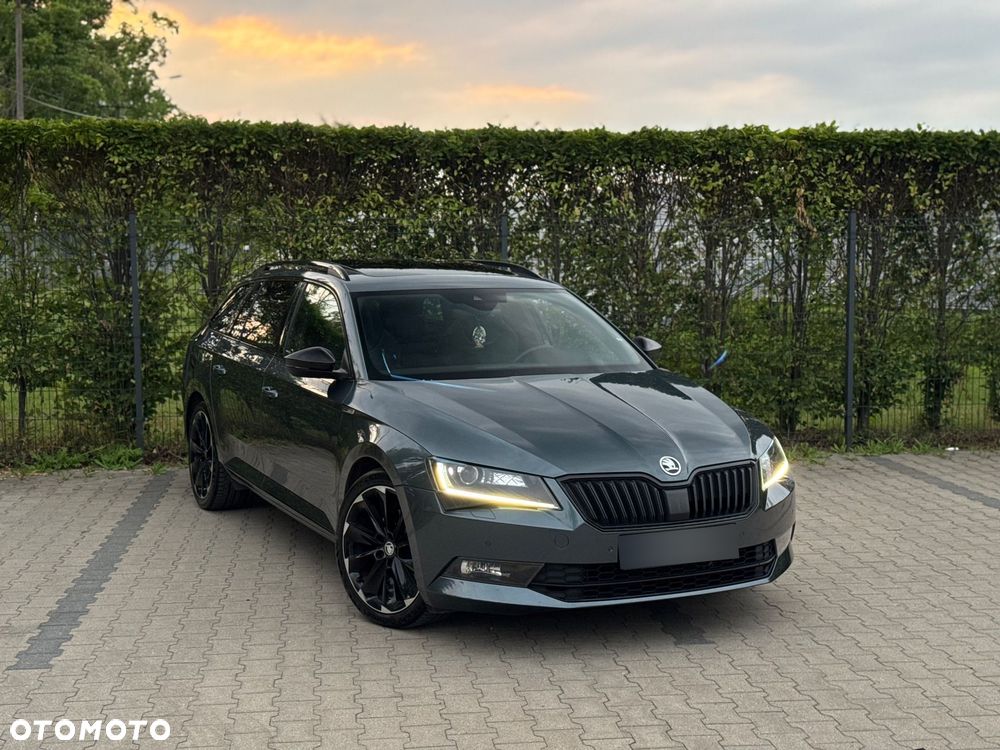 Skoda Superb 2.0 TDI 4x4 DSG Sportline - 9