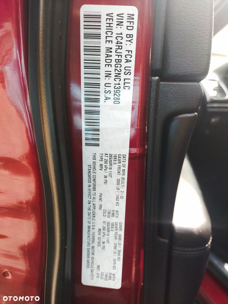 Jeep Grand Cherokee - 29