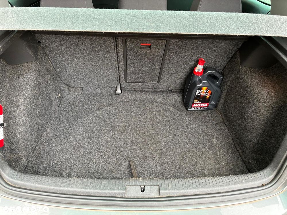 Volkswagen Golf 1.4 Comfortline - 12