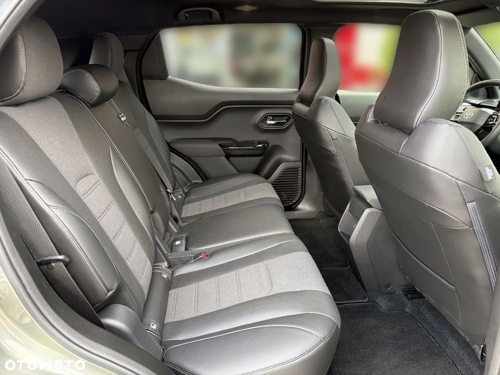 Toyota Urban Cruiser 61kWh Executive - 13