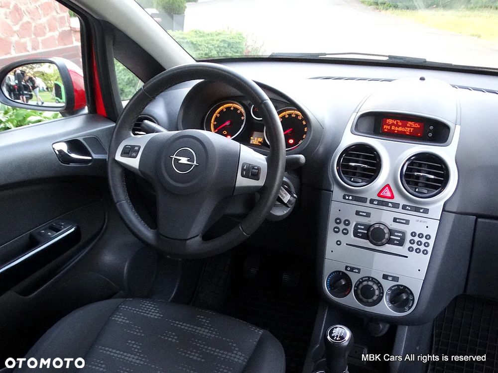 Opel Corsa 1.4 16V Satellite - 5
