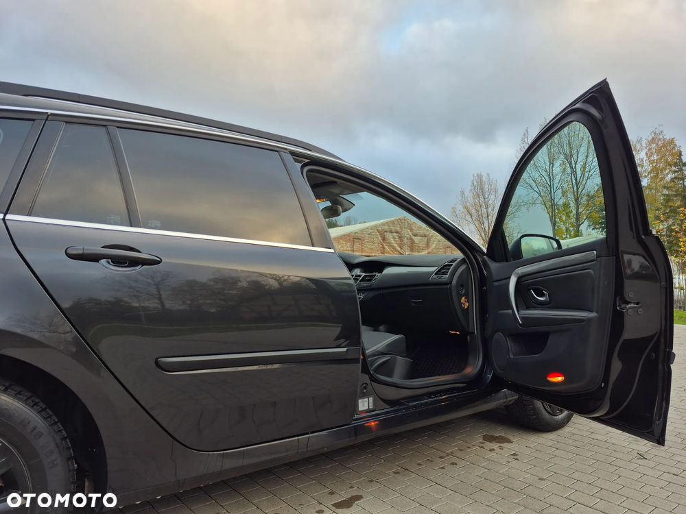 Renault Laguna dCi 110 FAP Bose Edition - 32
