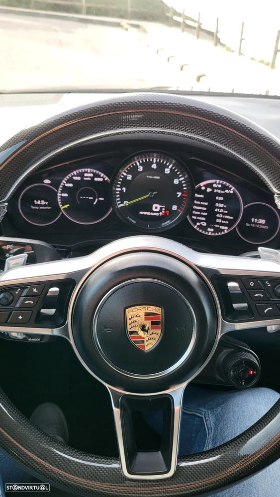 Porsche Cayenne S - 23