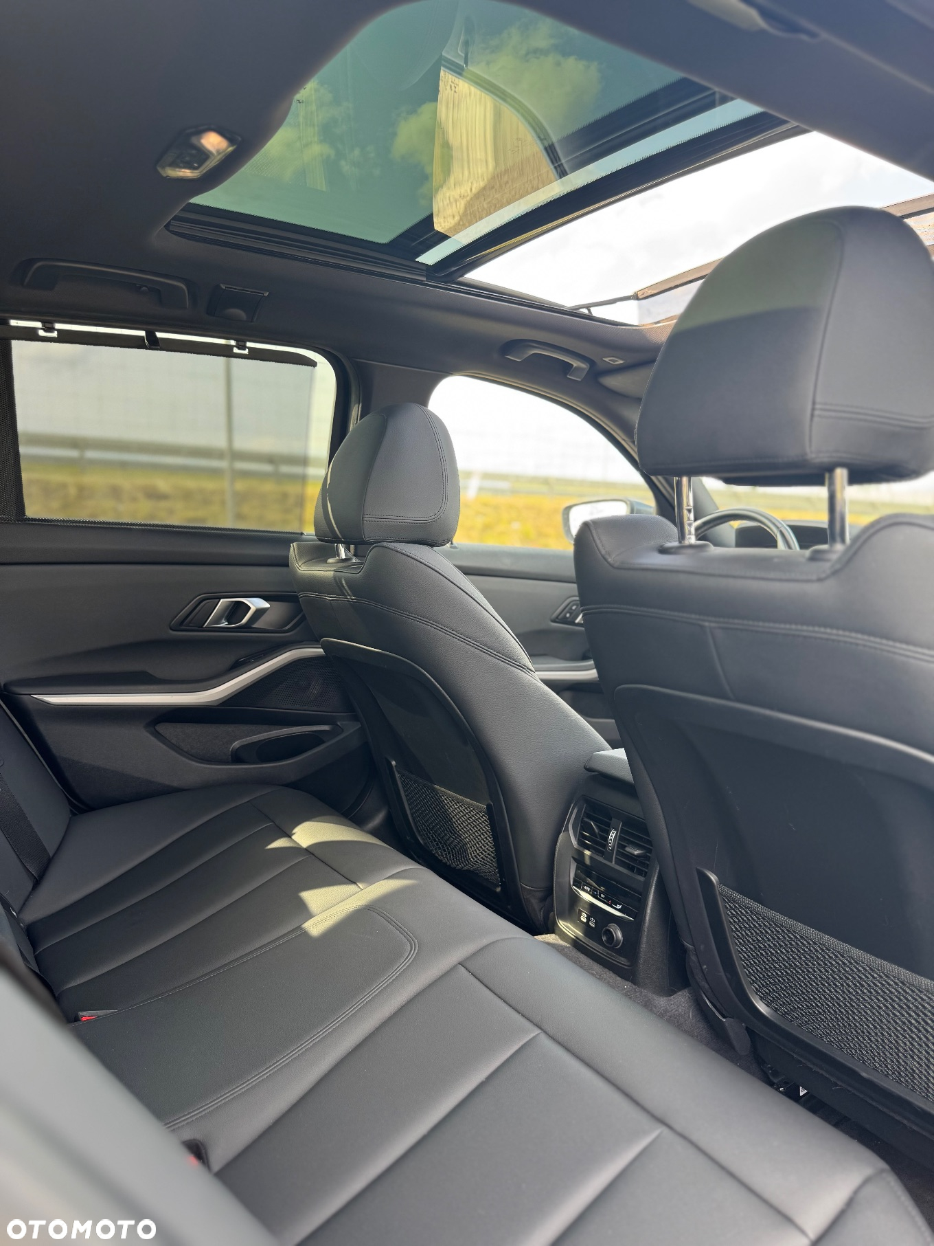 BMW Seria 3 318d Luxury Line - 31