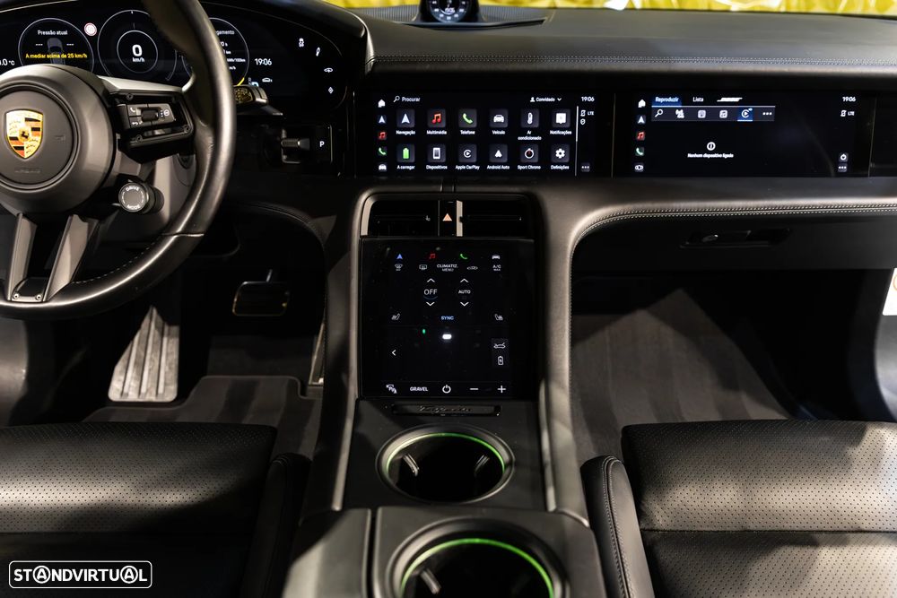 Porsche Taycan Cross Turismo Turbo S - 40